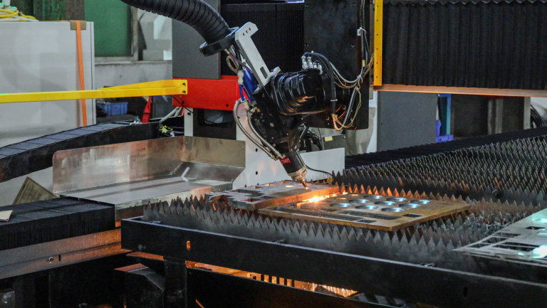 Shipbuilding Laser Cutting: Comparing Laser vs Plasma & Flame Cutting for Cost and Efficiency Featured Image